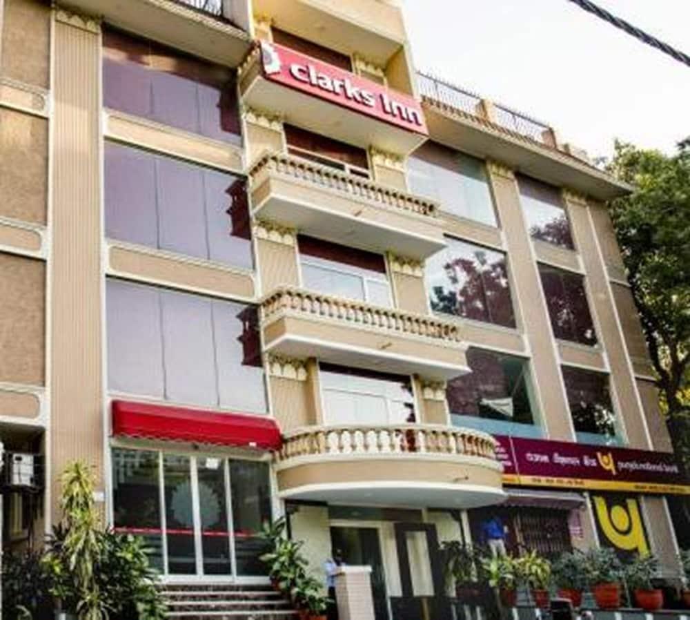 Clarks Inn Nehru Place Nowe Delhi Zewnętrze zdjęcie