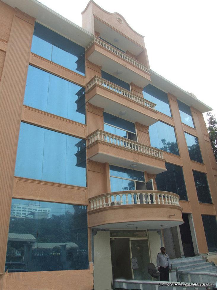 Clarks Inn Nehru Place Nowe Delhi Zewnętrze zdjęcie